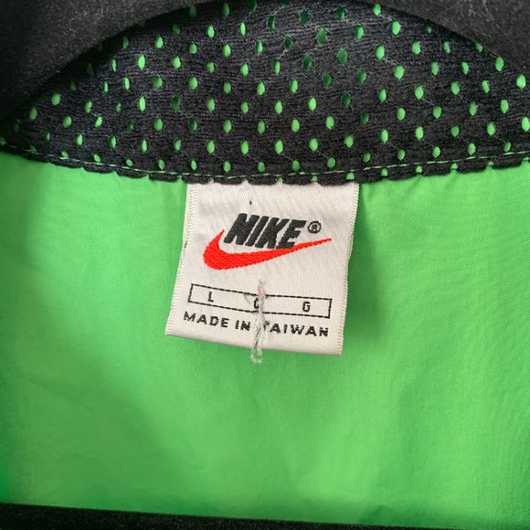 ✔︎ Nike Vintage 90s Lime Green Vest - Picture 5 of 7